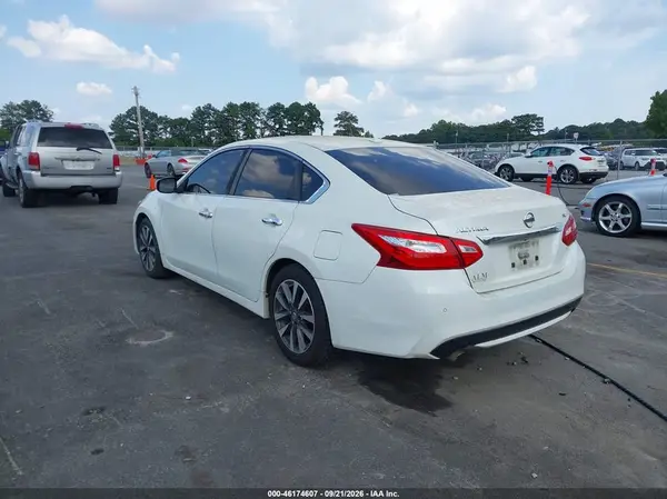 1N4AL3AP4HC154283 — 2017 Nissan Altima, zdjęcie 3 z IAAI 14.10.2026, Normalne zużycie