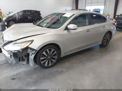1N4AL3AP0HC110572 — 2017 Nissan Altima, фото 2 с аукциона IAAI, ПЕРЕДНЯЯ ЧАСТЬ