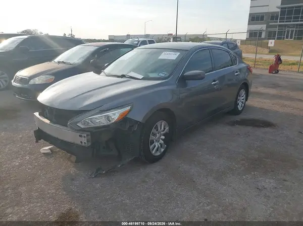 1N4AL3AP2HN360657 — 2017 Nissan Altima, photo 2 from IAAI 13.10.2026, Front end