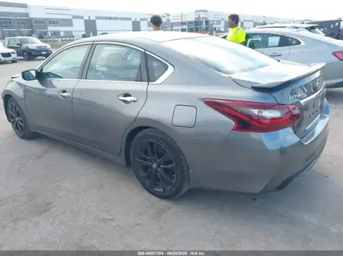 1N4AL3AP7HC478764 — 2017 Nissan Altima, фото 3 з IAAI, Передня частина