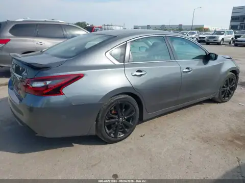 1N4AL3AP7HC478764 — 2017 Nissan Altima, фото 4 з IAAI, Передня частина