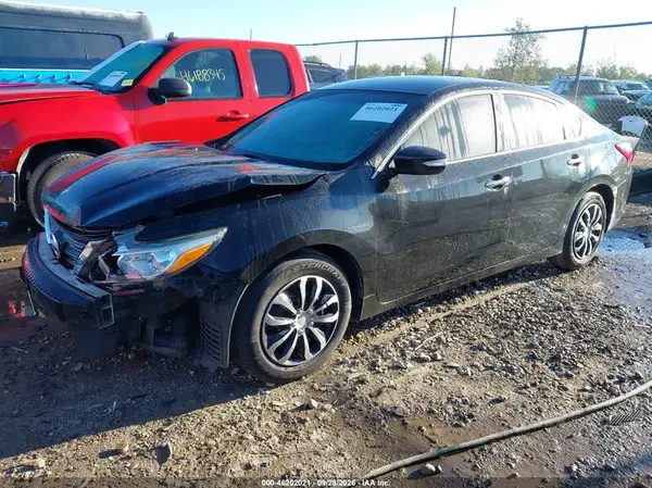 1N4AL3AP1HC135755 — 2017 Nissan Altima, zdjęcie 2 z IAAI 09.10.2026, Normalne zużycie