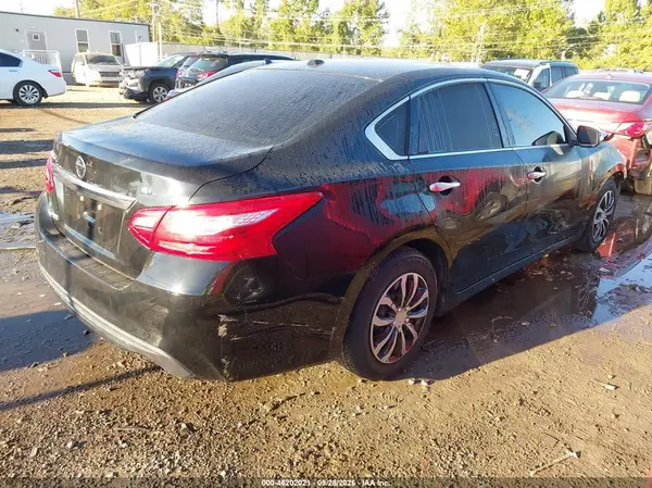 1N4AL3AP1HC135755 — 2017 Nissan Altima, zdjęcie 4 z IAAI 09.10.2026, Normalne zużycie