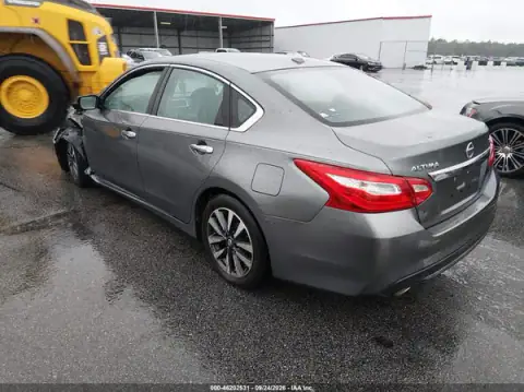 1N4AL3AP2HC222130 — 2017 Nissan Altima, photo 3 from IAAI, Left front
