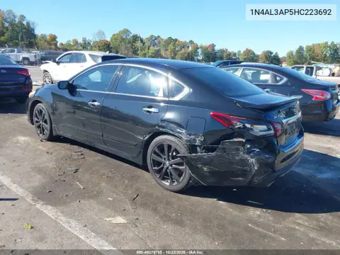 1N4AL3AP5HC223692 — 2017 Nissan Altima, photo 4 from IAAI, Right side
