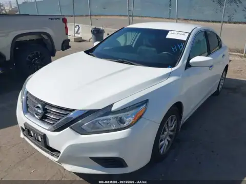 1N4AL3AP4JC241655 — 2018 Nissan Altima, zdjęcie 2 z IAAI, Tył