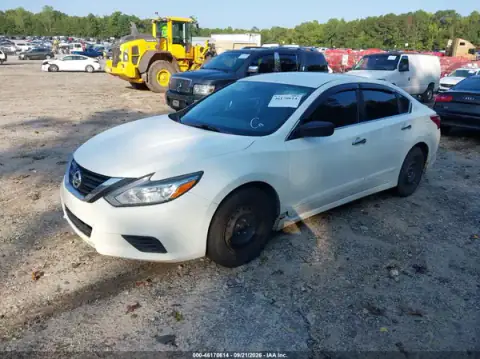 1N4AL3AP1JC281255 — 2018 Nissan Altima, фото 2 с аукциона IAAI, изъят кредитором