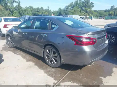 1N4AL3AP2JC285802 — 2018 Nissan Altima, zdjęcie 3 z IAAI, Przód
