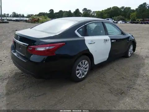 1N4AL3AP7JC133823 — 2018 Nissan Altima, photo 4 from IAAI, Front end
