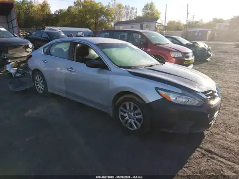 1N4AL3AP2JC130280 — 2018 Nissan Altima, Trasera izquierda (Left Rear), fotos antes de reparar