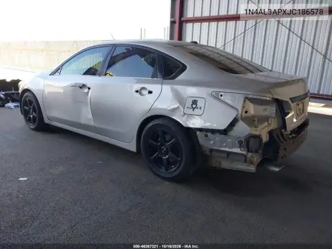 1N4AL3APXJC186578 — 2018 Nissan Altima, фото 4 з IAAI, Передня й задня частини