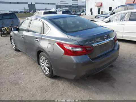 1N4AL3AP4JC471812 — 2018 Nissan Altima, фото 4 з IAAI, Не вказано