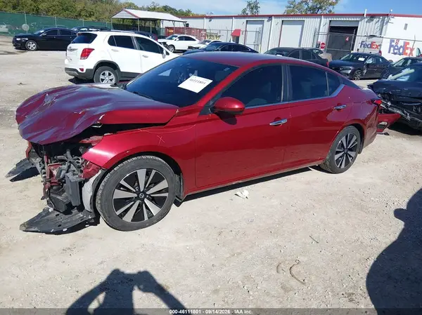 1N4BL4DV9MN372965 — 2021 Nissan Altima, фото 2 с аукциона IAAI 12.10.2026, Передняя часть