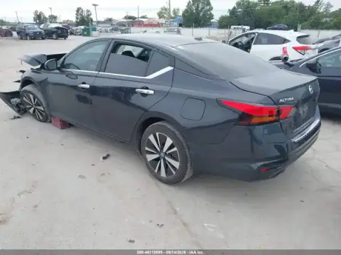 1N4BL4DV8MN346471 — 2021 Nissan Altima, zdjęcie 3 z IAAI, Przód
