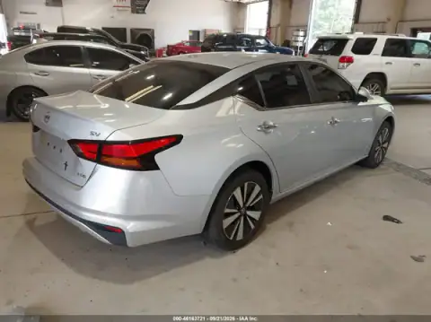 1N4BL4DW5MN309791 — 2021 Nissan Altima, zdjęcie 4 z IAAI, Lewy tył
