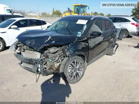 3N1CP5CV0ML528551 — 2021 Nissan Kicks, photo 2 from IAAI, Front and rear