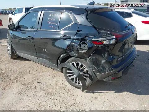 3N1CP5CV0ML528551 — 2021 Nissan Kicks, photo 3 from IAAI, Front and rear