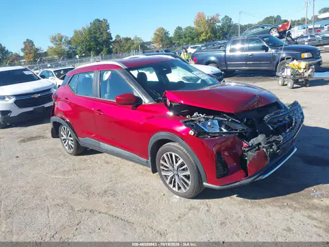 3N1CP5CV1ML526114 — 2021 Nissan Kicks, ფოტო 2, IAAI, წინა და უკანა ნაწილი