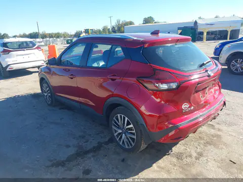3N1CP5CV1ML526114 — 2021 Nissan Kicks, ფოტო 4, IAAI, წინა და უკანა ნაწილი