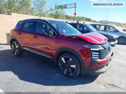 3N8AP6DA7SL304524 — 2025 Nissan Kicks, передняя и задняя части, фото до ремонта