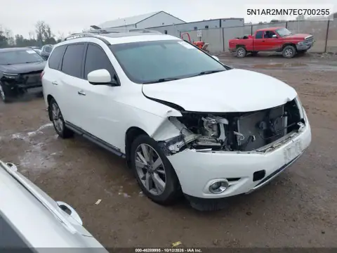 5N1AR2MN7EC700255 — 2014 Nissan Pathfinder, წინა ნაწილი, ფოტოები შეკეთებამდე