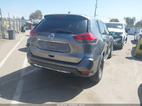 2017 Nissan ROGUE S VIN KNMAT2MT7HP532618 фото 4