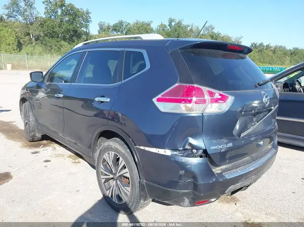 KNMAT2MTXGP677165 — 2016 Nissan Rogue, zdjęcie 3 z IAAI 13.10.2026, Tył