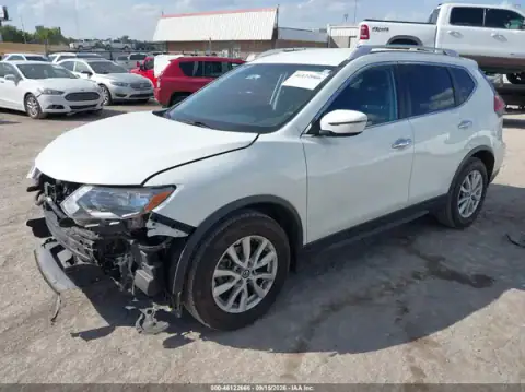 KNMAT2MT3HP604091 — 2017 Nissan Rogue, фото 2 с аукциона IAAI, ПЕРЕДНЯЯ ЧАСТЬ