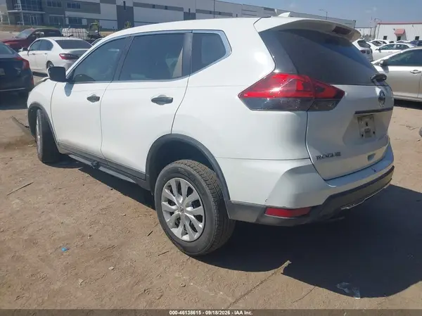 KNMAT2MT7HP573170 — 2017 Nissan Rogue, фото 3 з IAAI 13.10.2026, Передня частина