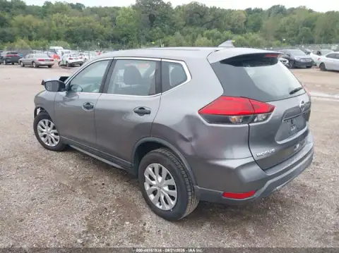 KNMAT2MV2HP555077 — 2017 Nissan Rogue, ფოტო 3, IAAI, წინა ნაწილი