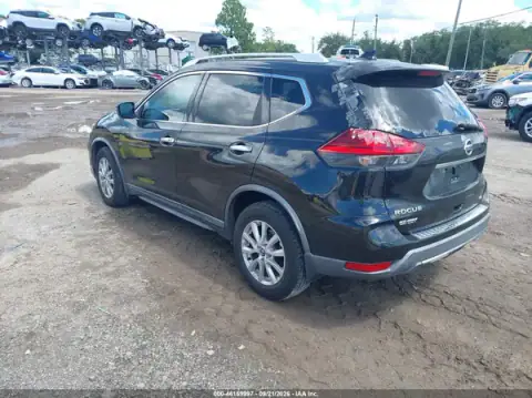 KNMAT2MT5HP602441 — 2017 Nissan Rogue, zdjęcie 3 z IAAI, Prawy przód