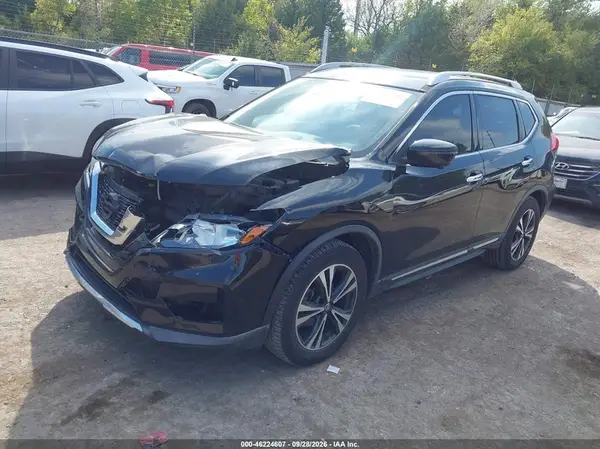 JN8AT2MT8HW137972 — 2017 Nissan Rogue, photo 2 from IAAI, Front end