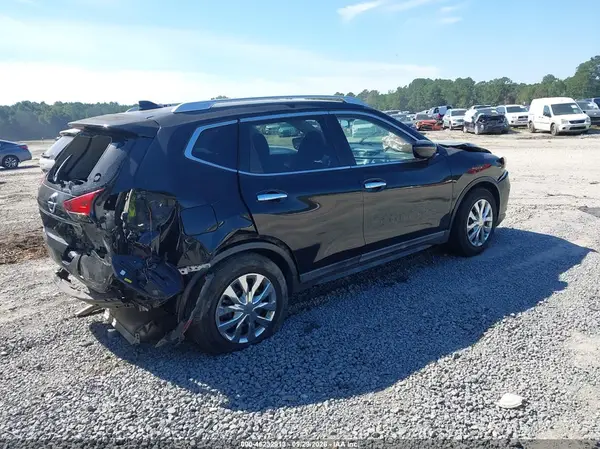 KNMAT2MT9HP561490 — 2017 Nissan Rogue, фото 4 с аукциона IAAI, Передняя и задняя части