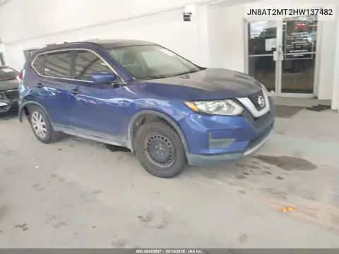 JN8AT2MT2HW137482 — 2017 Nissan Rogue, Parte trasera, fotos antes de reparar