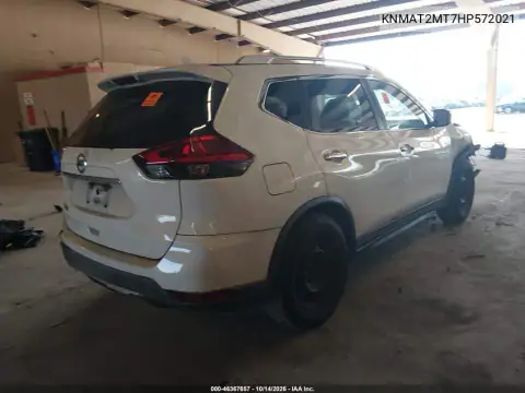 KNMAT2MT7HP572021 — 2017 Nissan Rogue, foto 5 de IAAI 26.10.2026, Daños en todo el vehículo