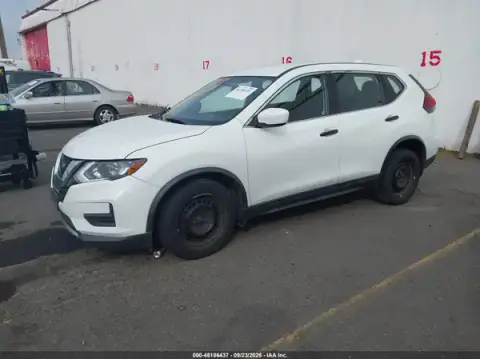 KNMAT2MV6JP553788 — 2018 Nissan Rogue, photo 2 from IAAI, Right front