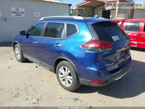 5N1AT2MT7JC807073 — 2018 Nissan Rogue, фото 4 з IAAI, Задня частина зліва
