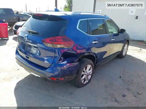 5N1AT2MT7JC807073 — 2018 Nissan Rogue, фото 5 з IAAI, Задня частина зліва