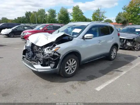 KNMAT2MV6LP502682 — 2020 Nissan Rogue, zdjęcie 2 z IAAI, Przód