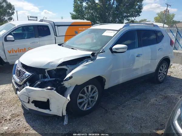 KNMAT2MT2LP530946 — 2020 Nissan Rogue, photo 2 from IAAI, Left front