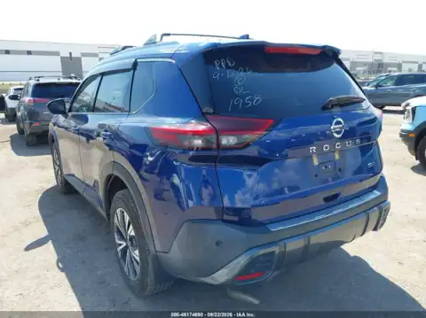5N1AT3BA6MC721958 — 2021 Nissan Rogue, foto 3 de IAAI, Lado derecho