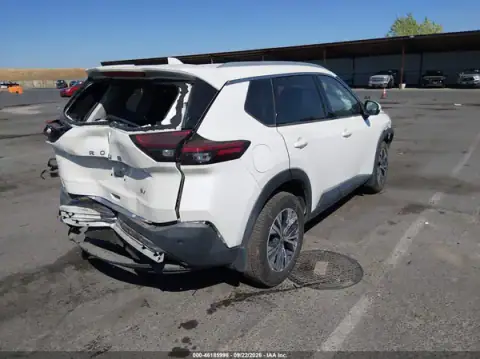 5N1AT3BA9MC698613 — 2021 Nissan Rogue, ფოტო 4, IAAI, უკანა ნაწილი