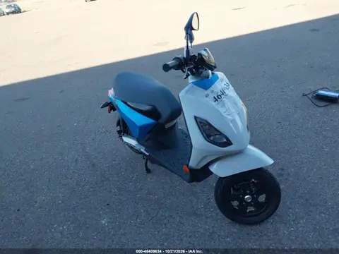 ZAPME1EB0N4000081 — 2022 Piaggio 1 Active, ბუნებრივი ცვეთა (Normal Wear & Tear), ფოტოები შეკეთებამდე