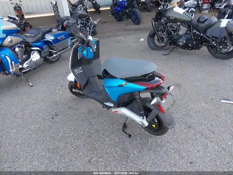ZAPME1EB0N4000081 — 2022 Piaggio 1 Active, zdjęcie 3 z IAAI 26.10.2026, Normalne zużycie