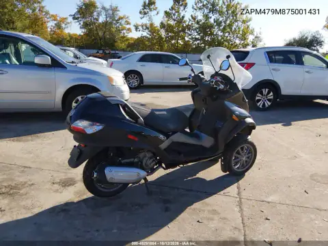ZAPM479M875001431 — 2007 Piaggio MP3, photo 4 from IAAI 27.10.2026, Normal wear
