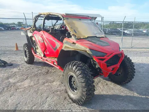 3NSR4B925LG825252 — 2020 Polaris Rzr Pro Xp 4 Premium, правый бок (Right Side), фото до ремонта
