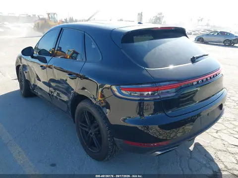 WP1AA2A58MLB17089 — 2021 Porsche Macan, photo 3 from IAAI 19.10.2026, Left front