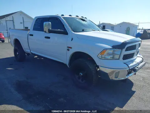 1C6RR7TM0JS228257 — 2018 RAM 1500 SLT, Салон (Interior Fire), фото до ремонта