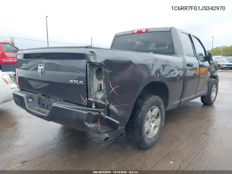 1C6RR7FG1JS342970 — 2018 RAM 1500, photo 5 from IAAI, Right side