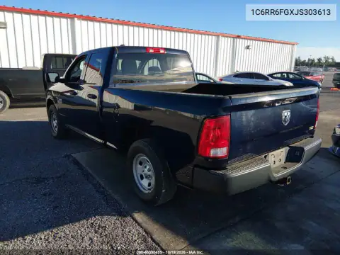 1C6RR6FGXJS303613 — 2018 RAM 1500, foto 4 de IAAI 28.10.2026, Desgaste normal